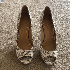 Zebra Enzo Angiolini Pumps